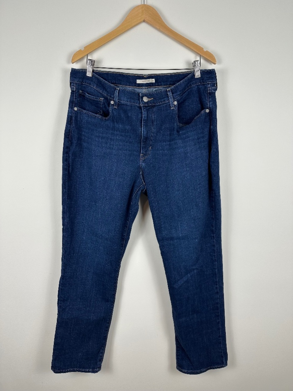 Levi’s Classic Straight Leg Jeans Dark Wash Blue Size 34